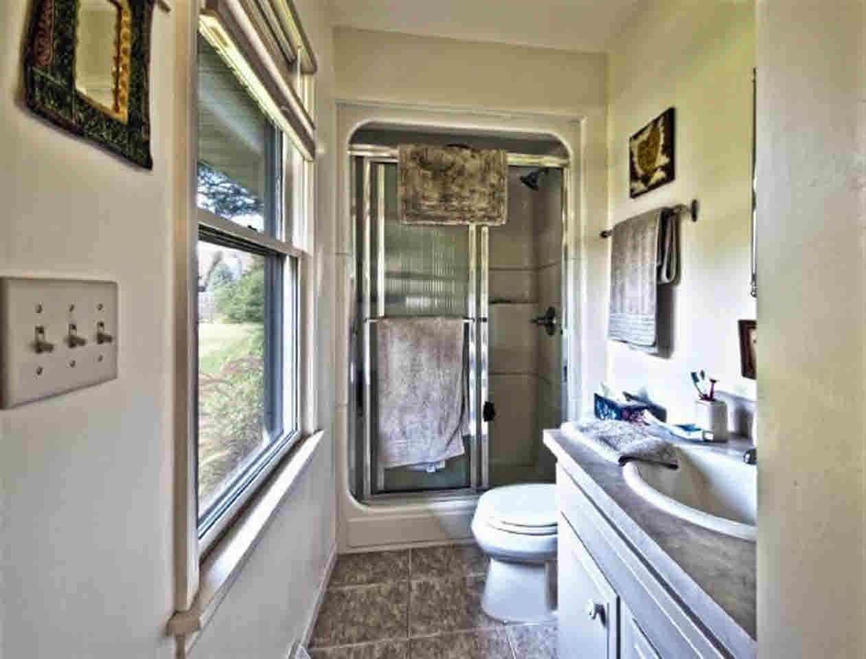 54075 Eastwood Dr, Elkhart, IN 46514 photo 13