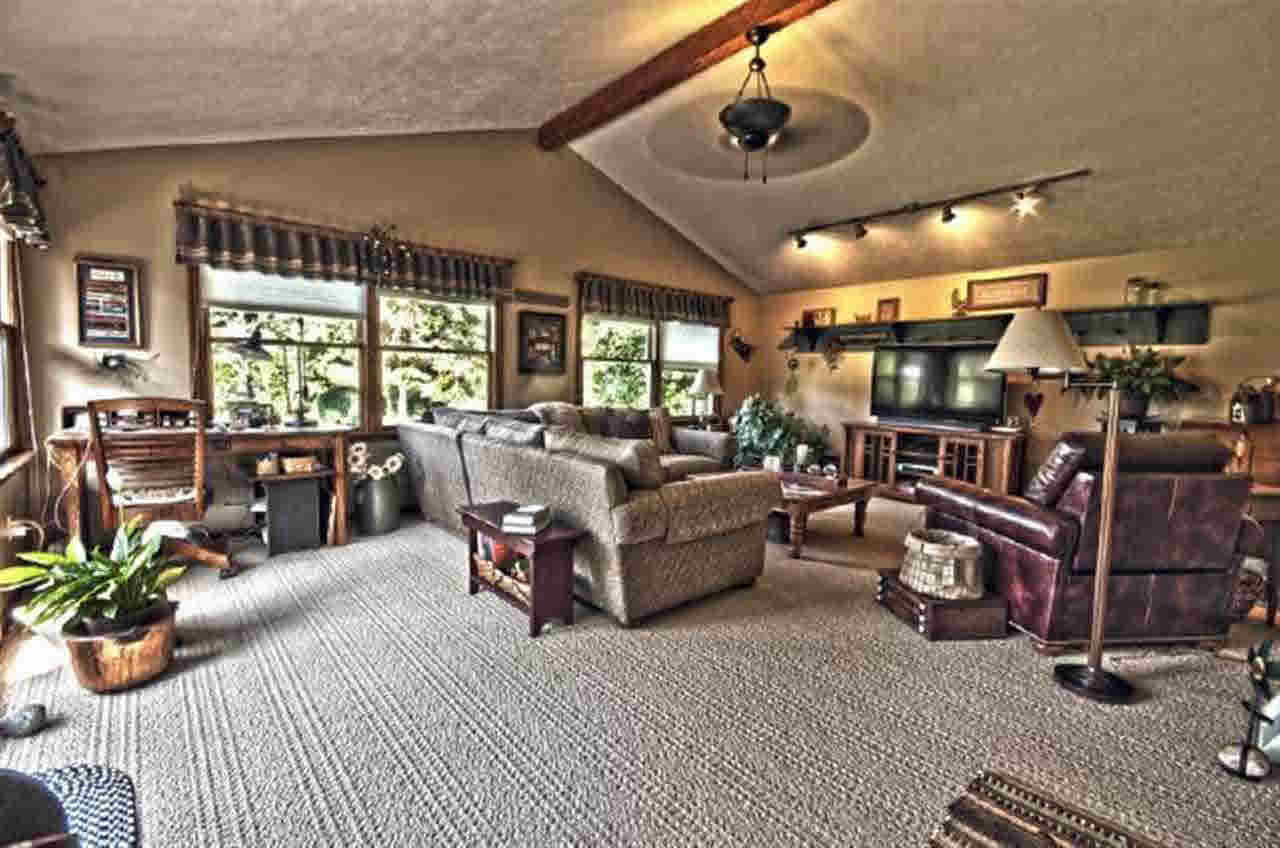54075 Eastwood Dr, Elkhart, IN 46514 photo 7
