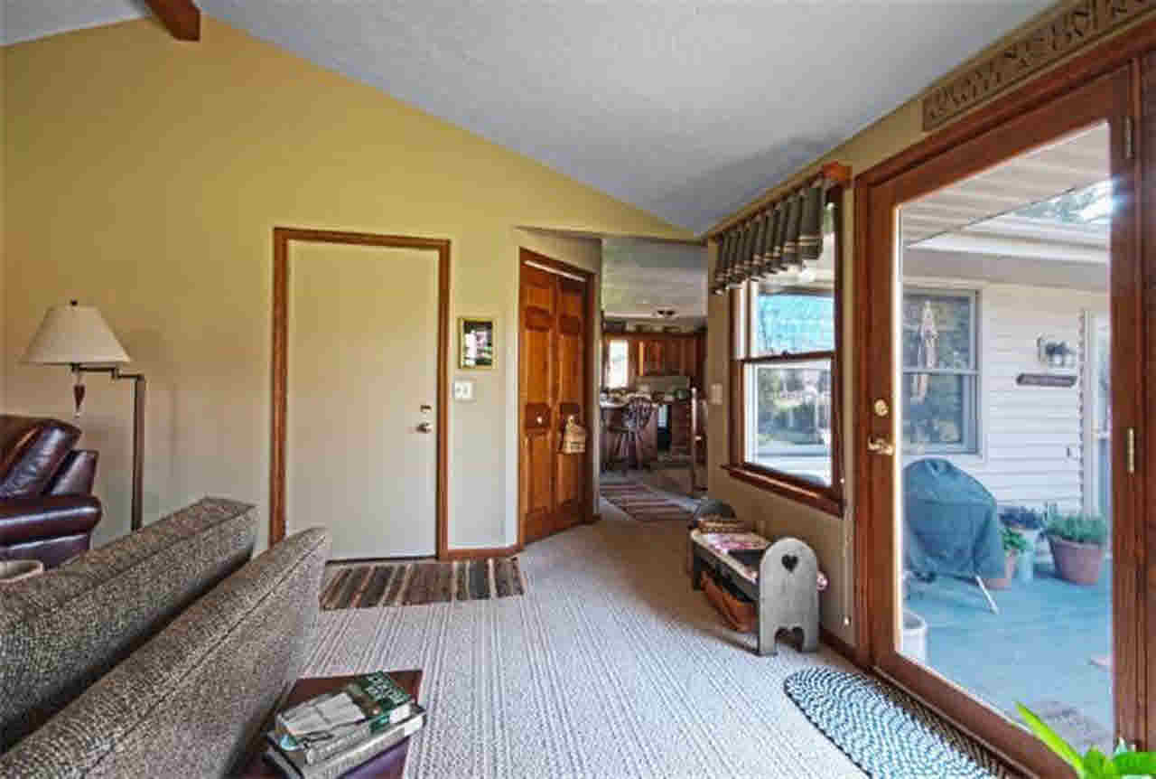 54075 Eastwood Dr, Elkhart, IN 46514 photo 9