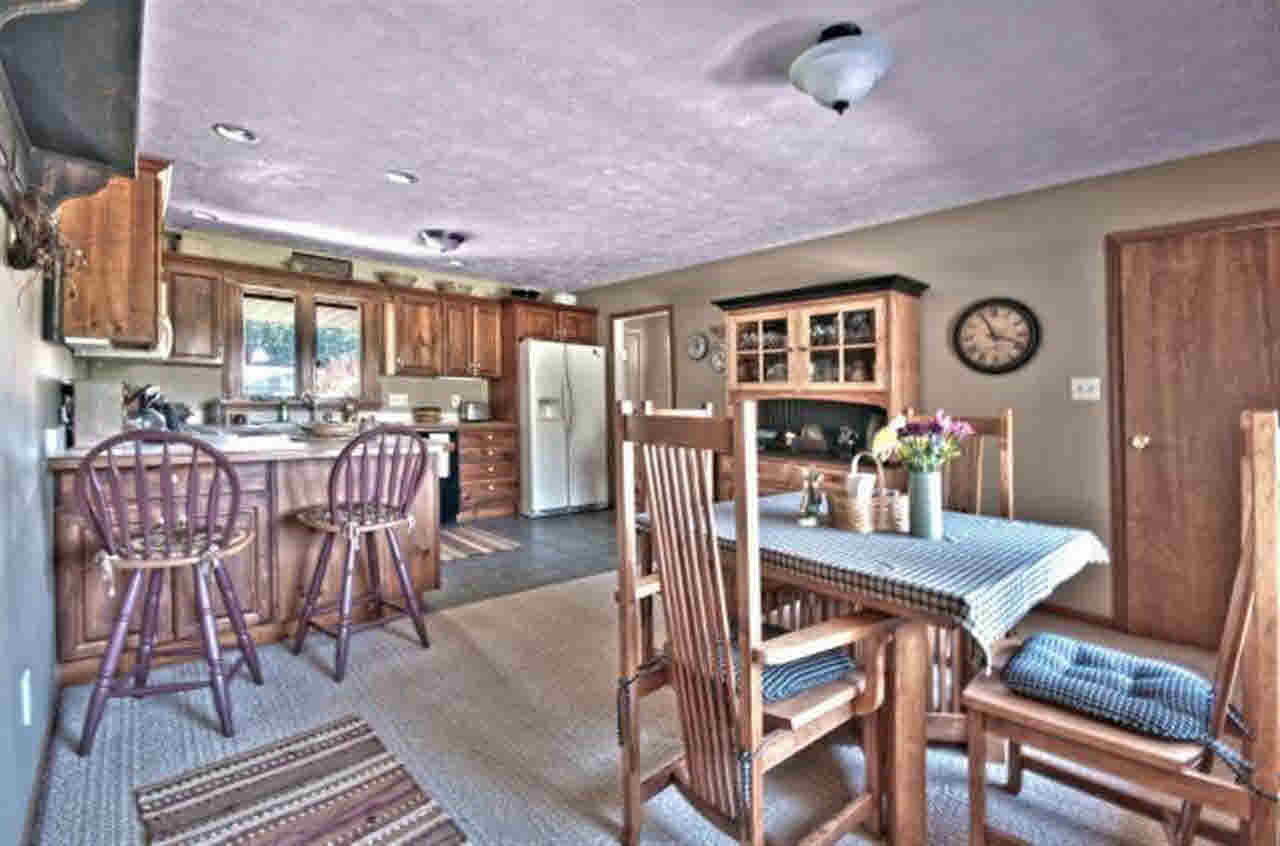 54075 Eastwood Dr, Elkhart, IN 46514 photo 3