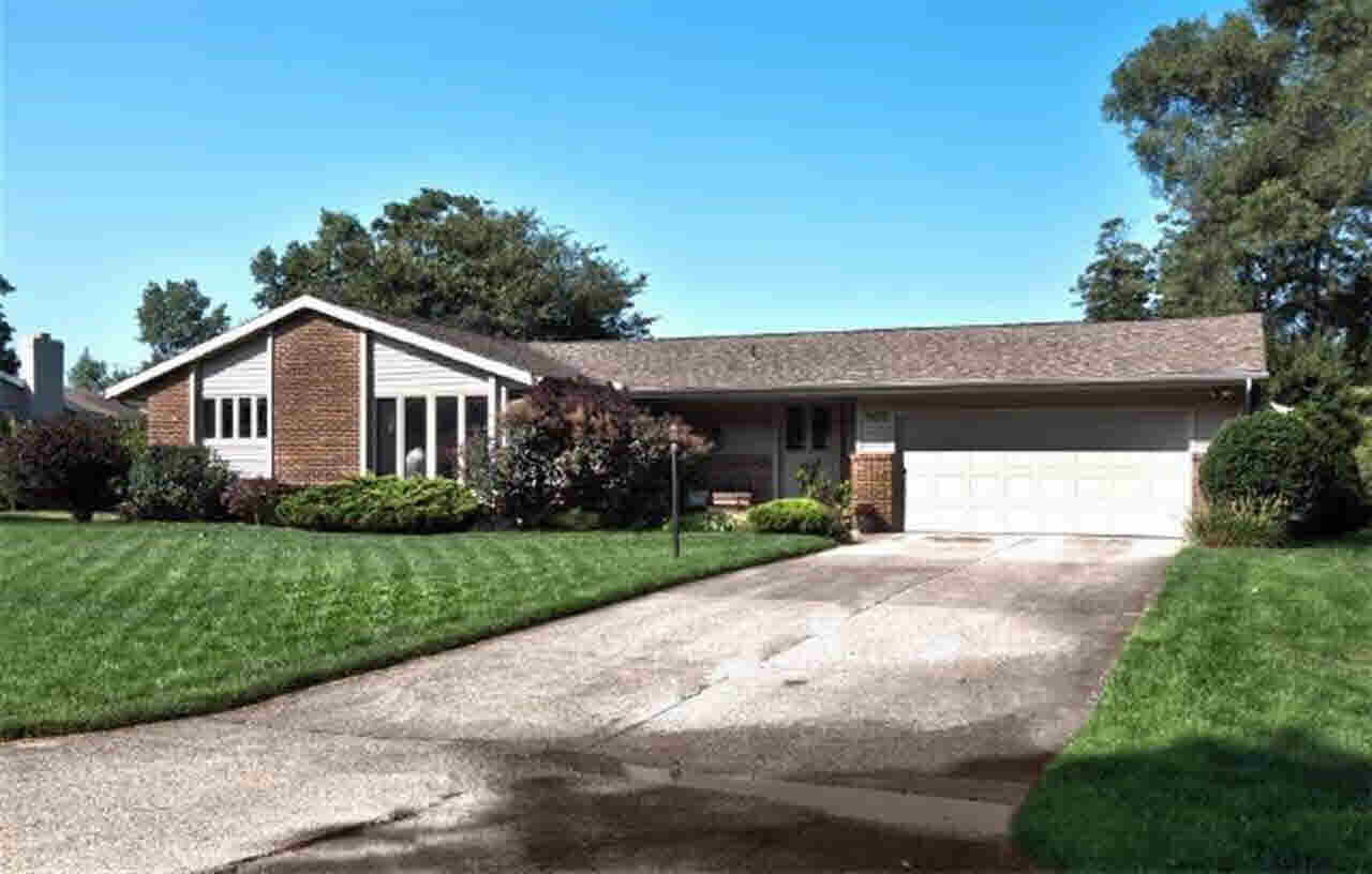 54075 Eastwood Dr, Elkhart, IN 46514 photo 1
