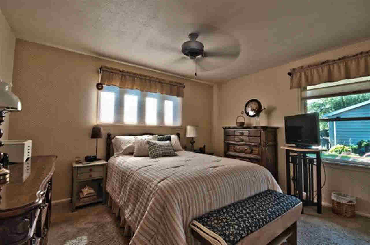 54075 Eastwood Dr, Elkhart, IN 46514 photo 10
