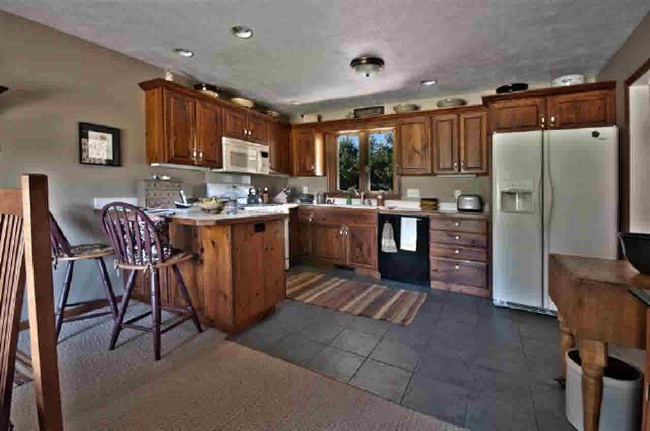 54075 Eastwood Dr, Elkhart, IN 46514 photo 5