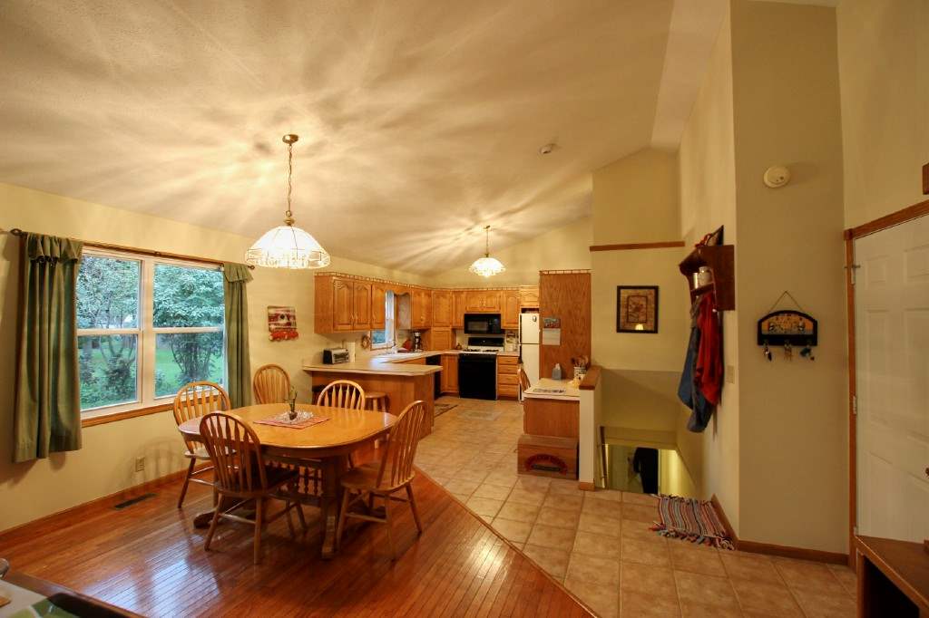 56590 Hidden Oak Pl, Elkhart, IN 46516 photo 3