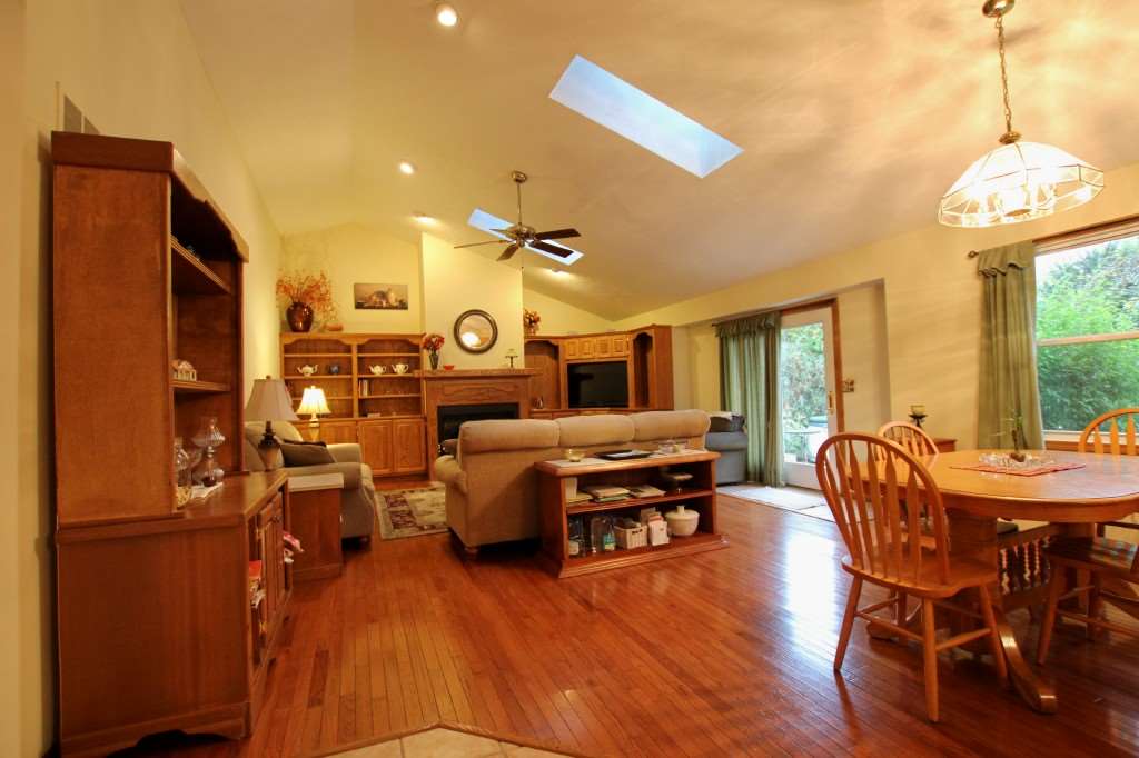 56590 Hidden Oak Pl, Elkhart, IN 46516 photo 2