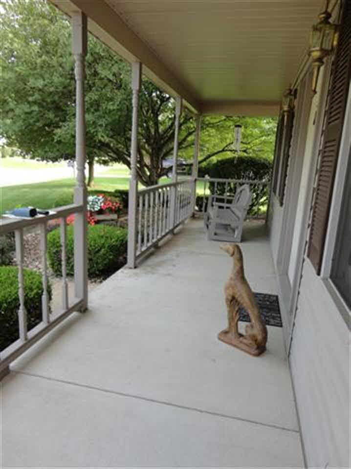 53547 Arrowwood Dr, Elkhart, IN 46514 photo 2