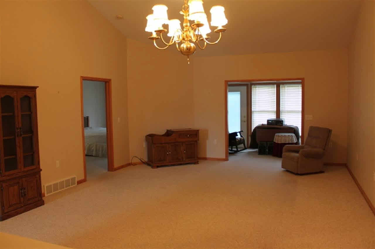 1313 Orchard Ln, Shipshewana, IN 46565 photo 5