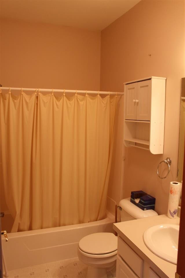 1313 Orchard Ln, Shipshewana, IN 46565 photo 3