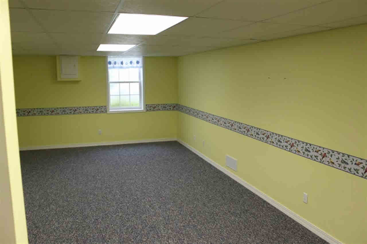 1313 Orchard Ln, Shipshewana, IN 46565 photo 14