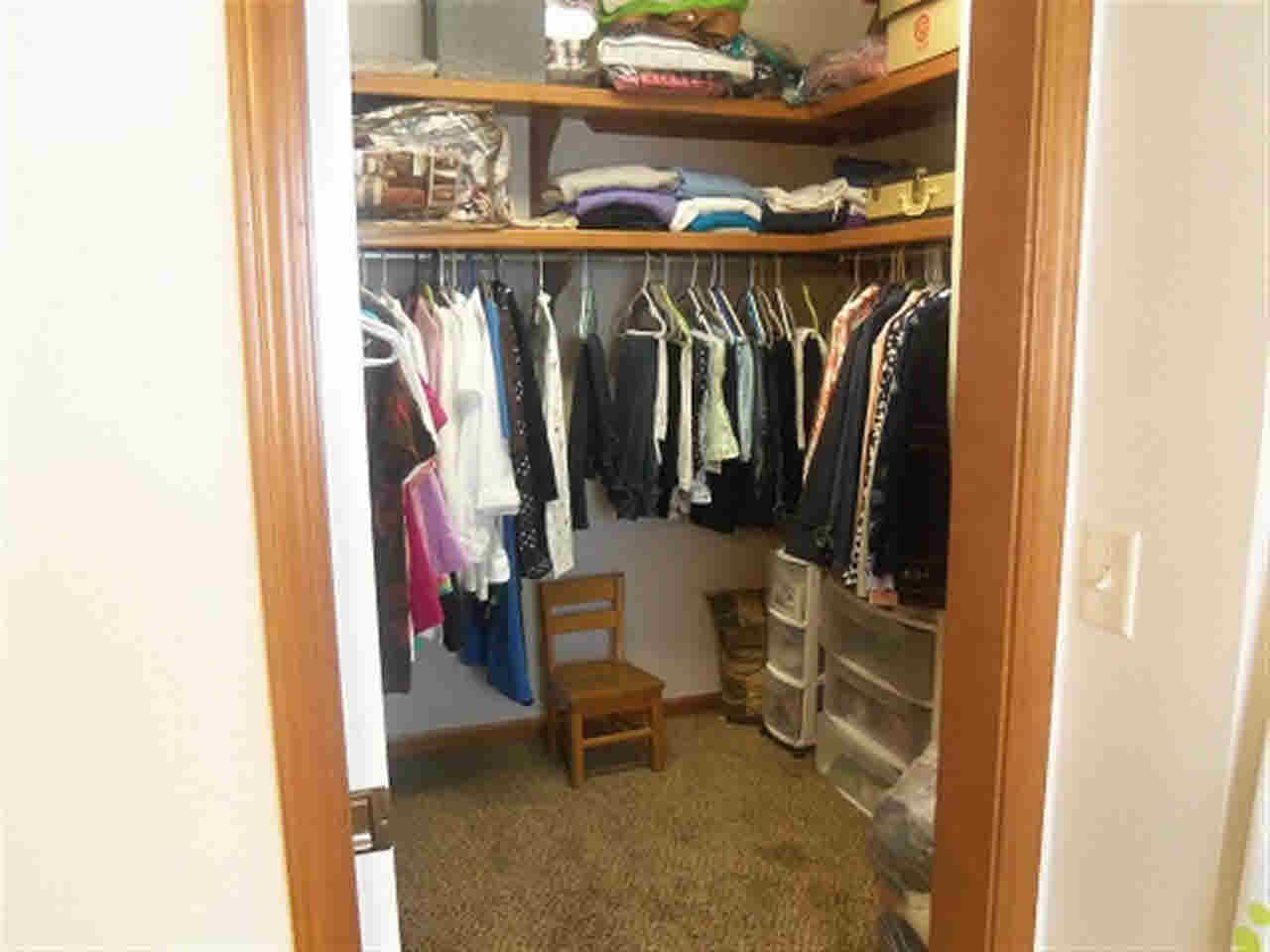 325 Fairview Dr, Goshen, IN 46528 photo 17