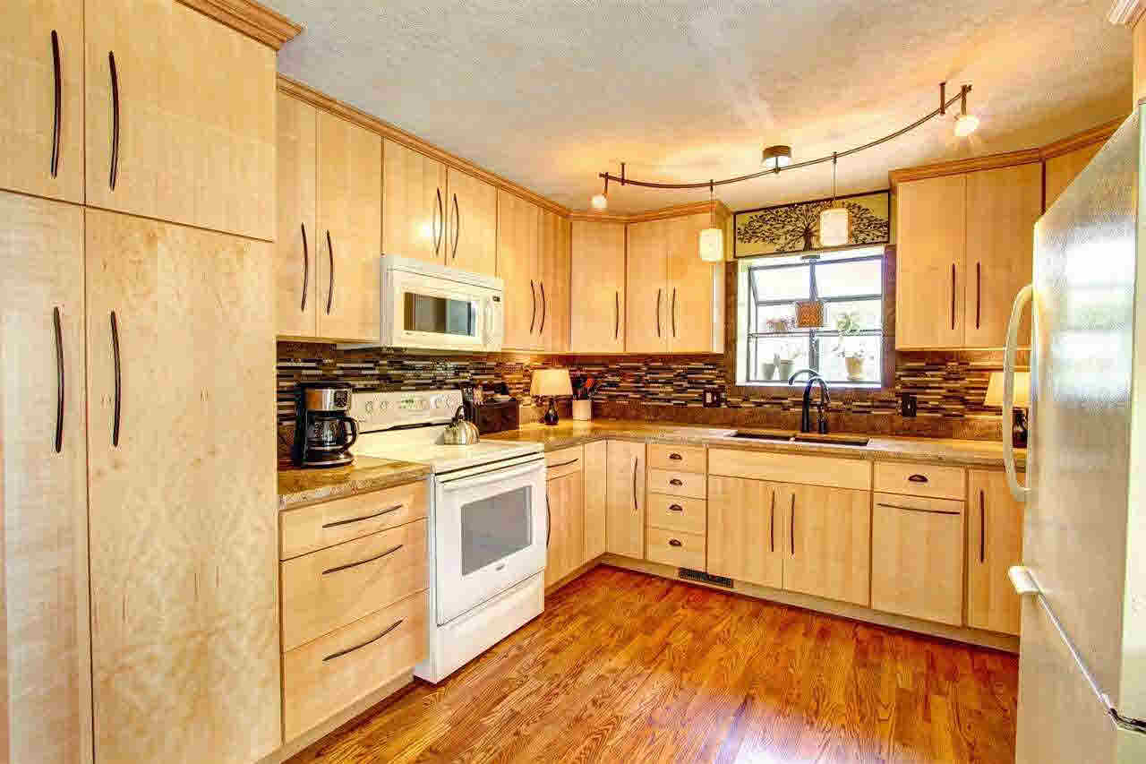 903 W Vistula St, Bristol, IN 46507 photo 8