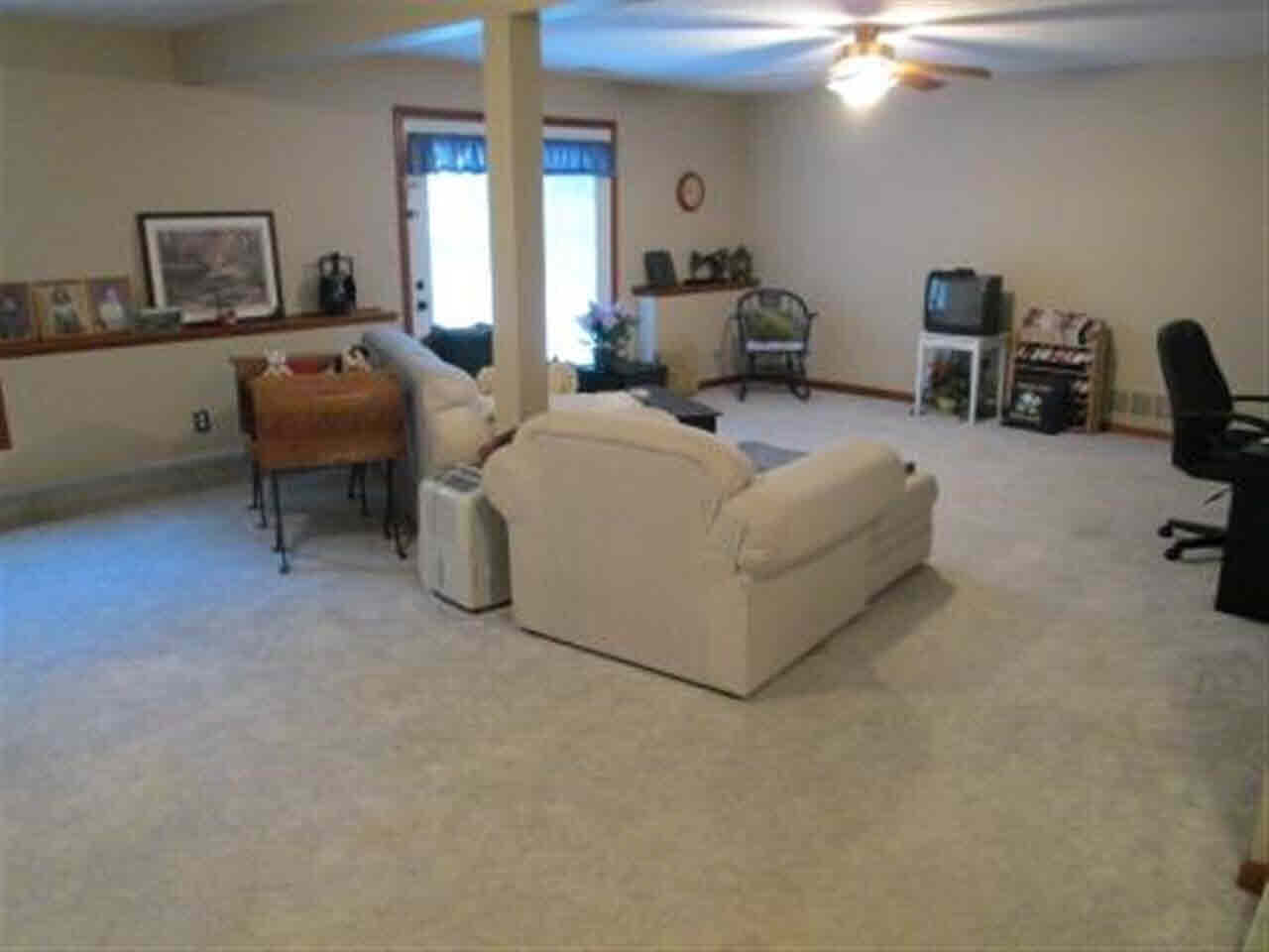 20976 Rivers Edge Dr, Goshen, IN 46528 photo 17