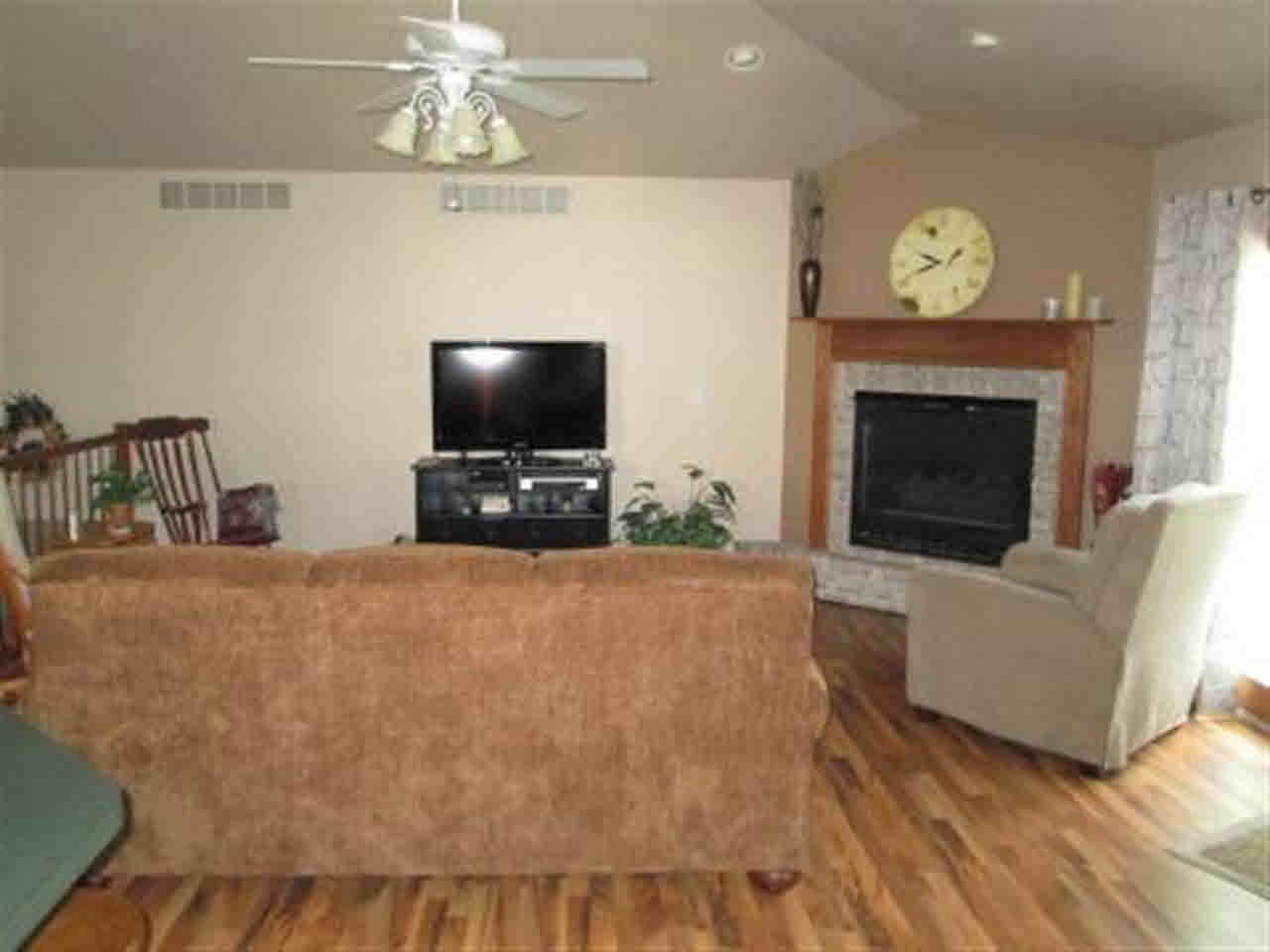20976 Rivers Edge Dr, Goshen, IN 46528 photo 6