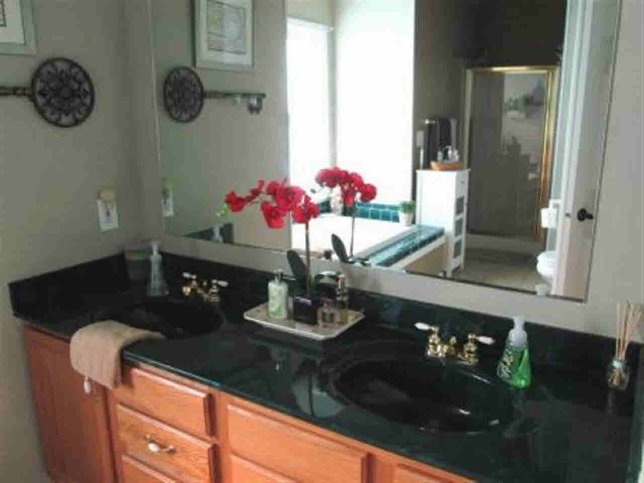 20976 Rivers Edge Dr, Goshen, IN 46528 photo 10