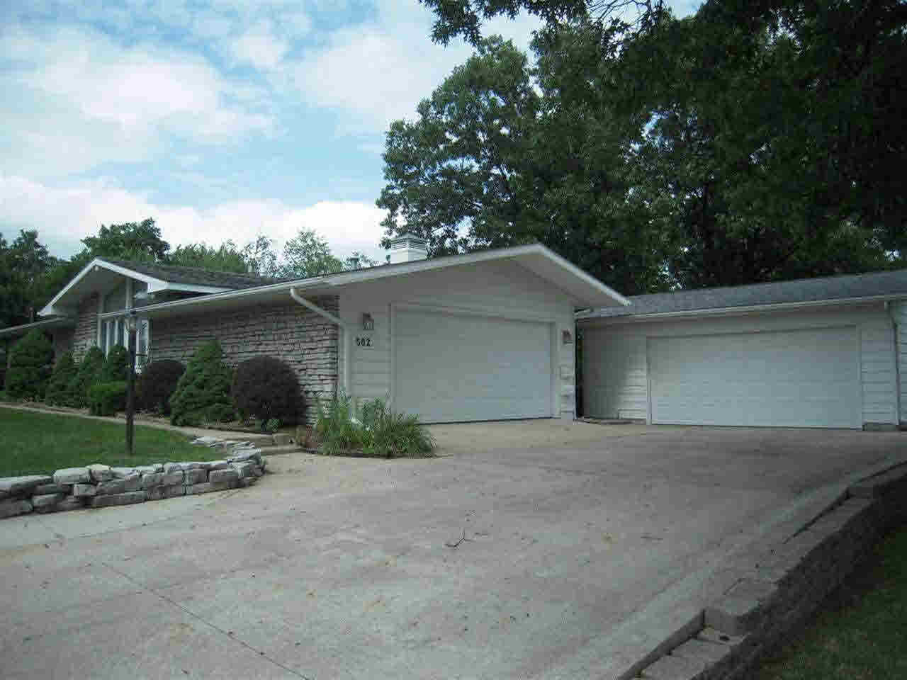 502 Skyview Dr, Middlebury, IN 46540 photo 2