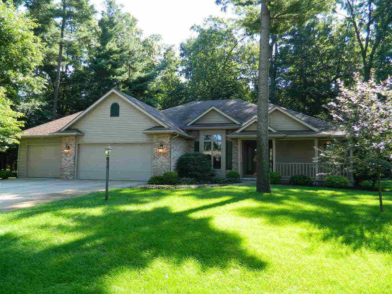 53056 Pine Brook Dr, Bristol, IN 46507 photo 1