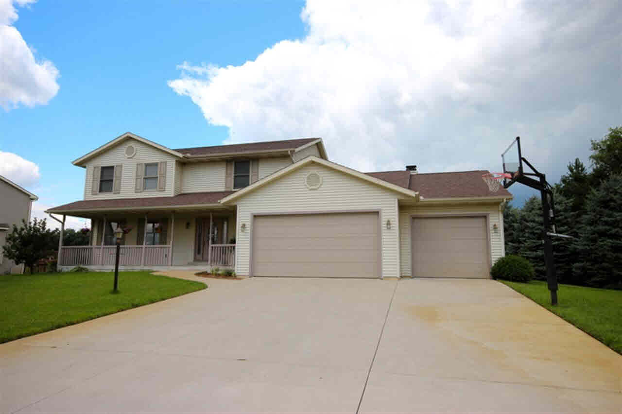 53341 Corwin Dr, Granger, IN 46530 photo 1