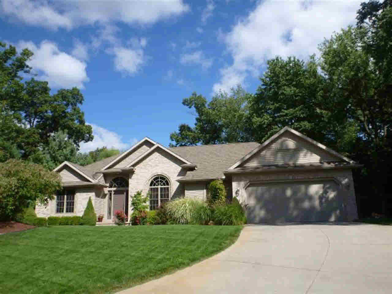 55628 Nadelhorn Pl, Middlebury, IN 46540 photo 1