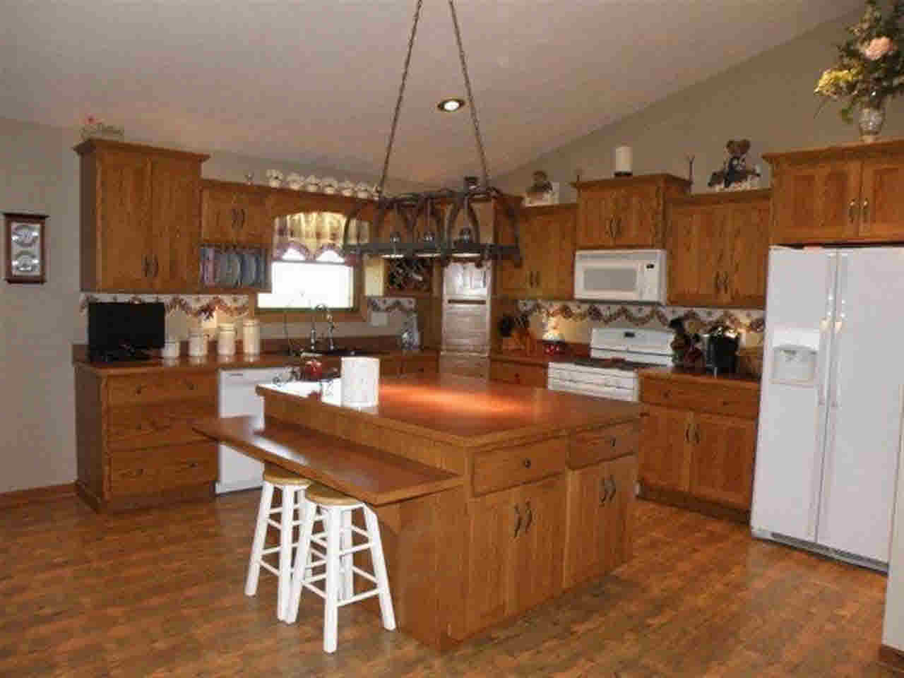 2455 3b Rd, Bremen, IN 46506 photo 4