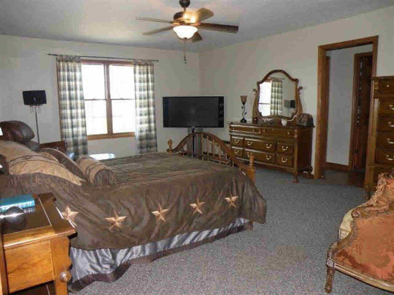 2455 3b Rd, Bremen, IN 46506 photo 7