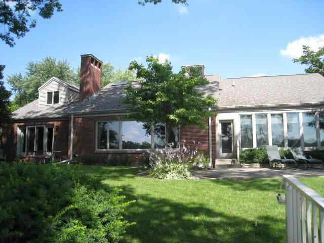1609 Greenleaf Blvd, Elkhart, IN 46514 photo 2