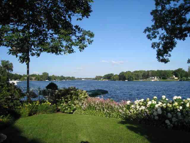 1609 Greenleaf Blvd, Elkhart, IN 46514 photo 3