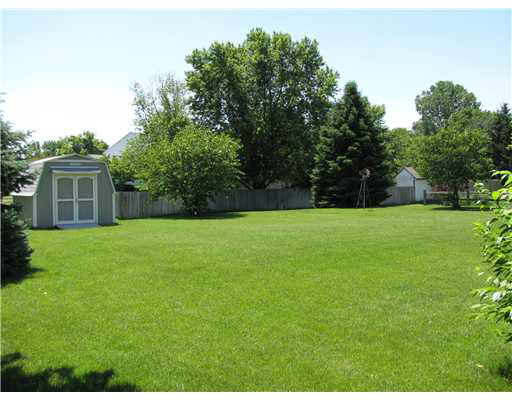 10252 Golden Wheat Dr, Granger, IN 46530 photo 3
