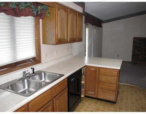 10252 Golden Wheat Dr, Granger, IN 46530 photo 14