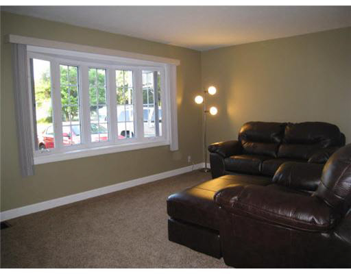 847 Garden Ln, South Bend, IN 46619 photo 3