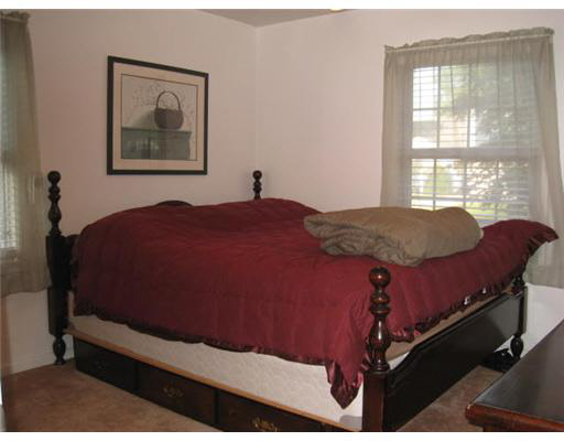 847 Garden Ln, South Bend, IN 46619 photo 9
