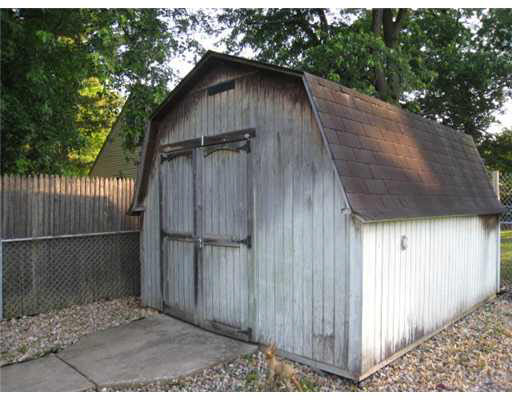 847 Garden Ln, South Bend, IN 46619 photo 18