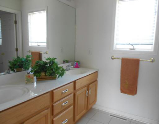 15021 Longbridge Dr, Granger, IN 46530 photo 12