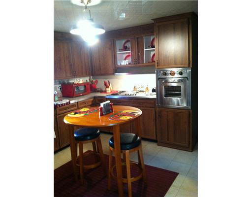 919 Liberty Dr, Mishawaka, IN 46545 photo 6