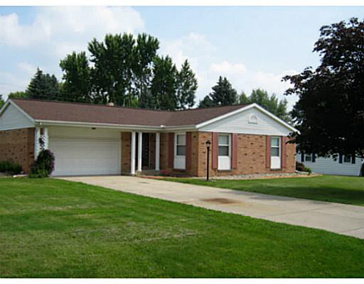1333 Berkshire Dr, South Bend, IN 46614 photo 1