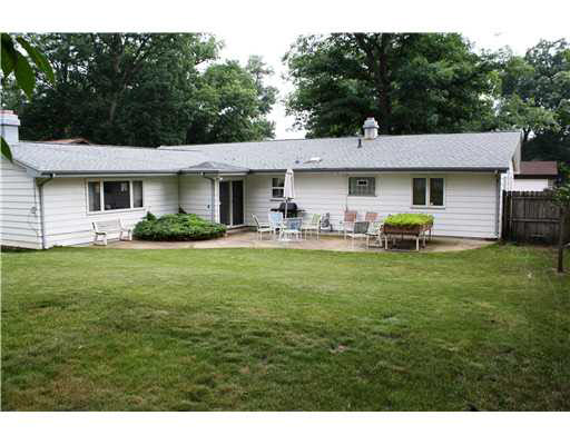 3803 Brentwood Dr, South Bend, IN 46628 photo 2