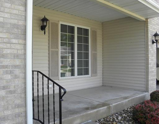 5172 Fredricksburg Ct, South Bend, IN 46614 photo 2