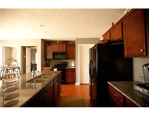 1312 Deluna Way, South Bend, IN 46614 photo 3