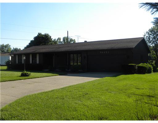 51253 Clearwater Ln, South Bend, IN 46628 photo 1