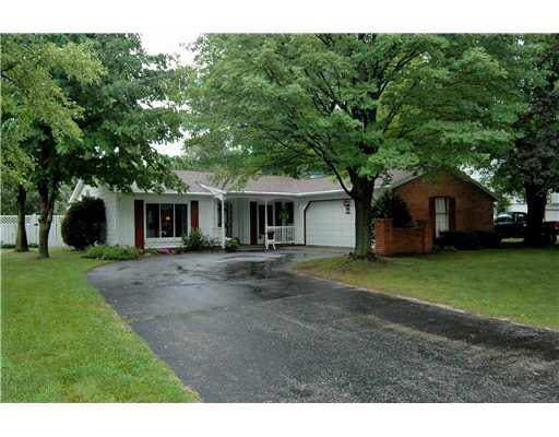 52160 Winding Waters Ln, Elkhart, IN 46514 photo 1