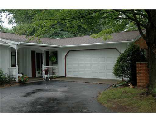 52160 Winding Waters Ln, Elkhart, IN 46514 photo 3