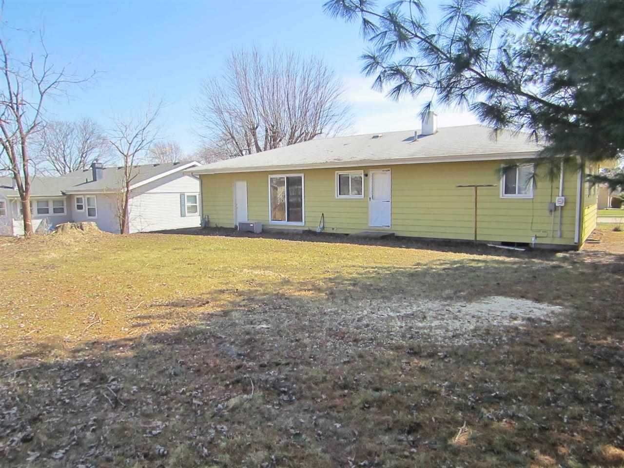 5101 Greenleaf Ln, South Bend, IN 46619 photo 2