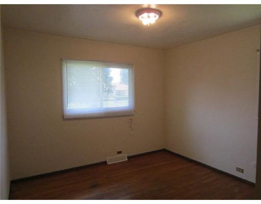 5101 Greenleaf Ln, South Bend, IN 46619 photo 14