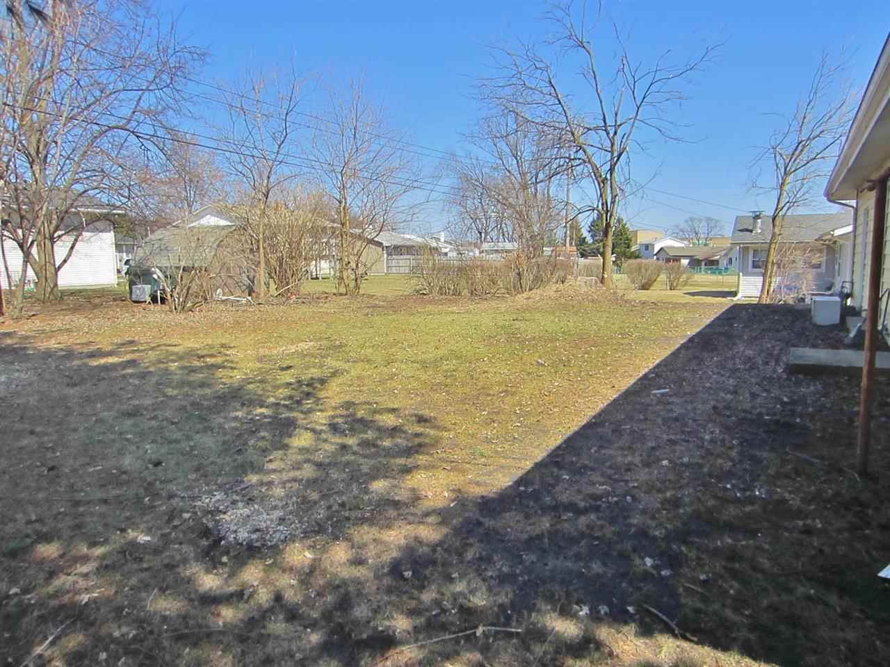 5101 Greenleaf Ln, South Bend, IN 46619 photo 3