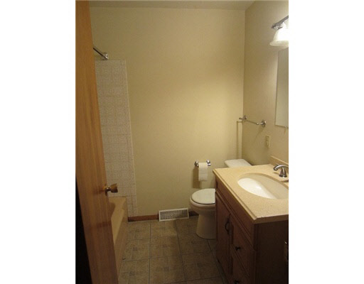 5101 Greenleaf Ln, South Bend, IN 46619 photo 13