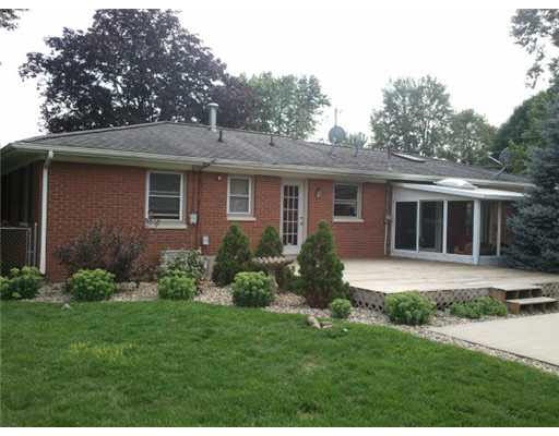 58065 Aspen Dr, Osceola, IN 46561 photo 2