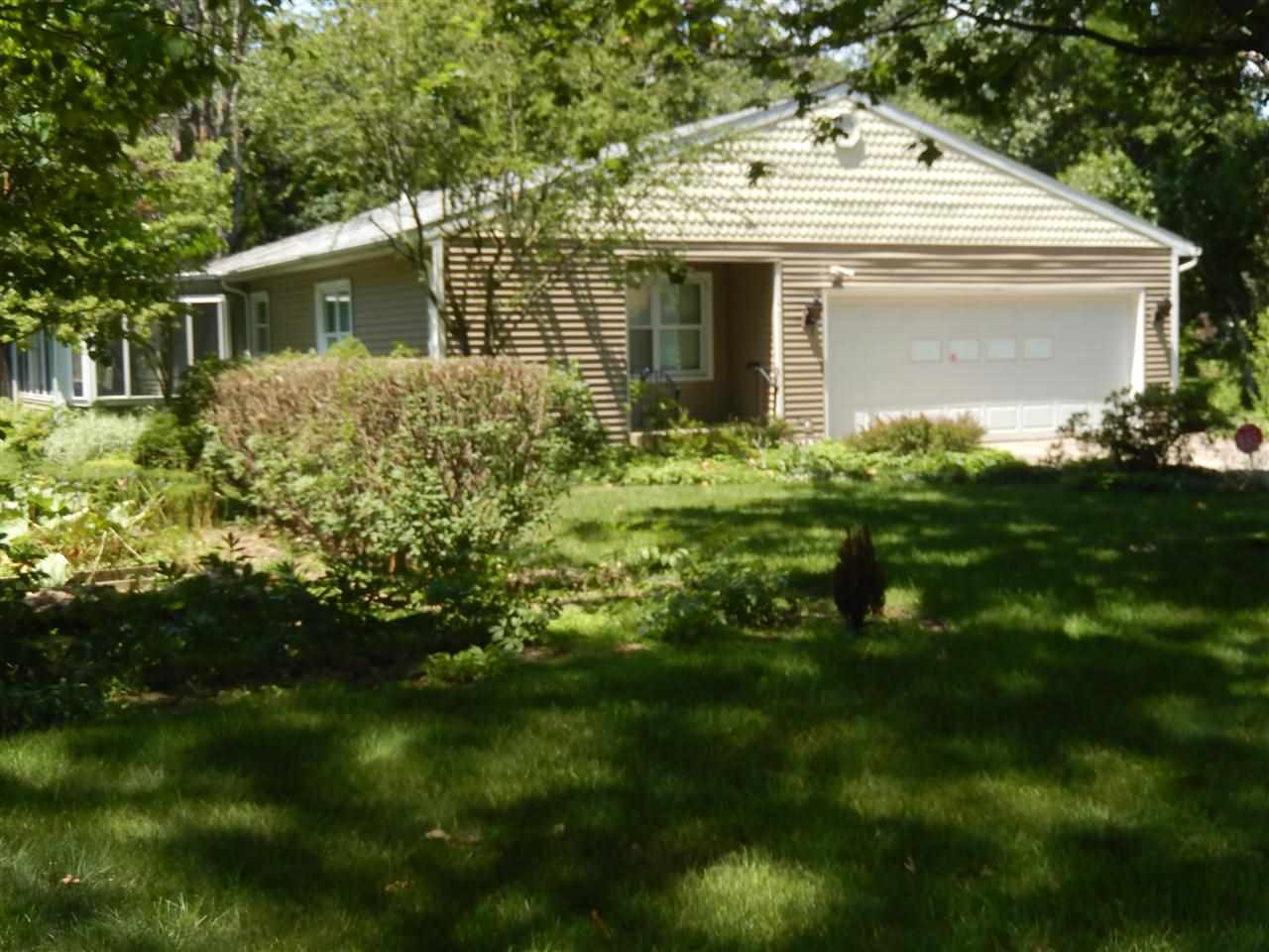 2125 Beverly Pl, South Bend, IN 46616 photo 1