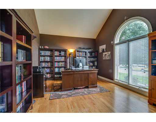 14328 Parkridge Dr, Granger, IN 46530 photo 11