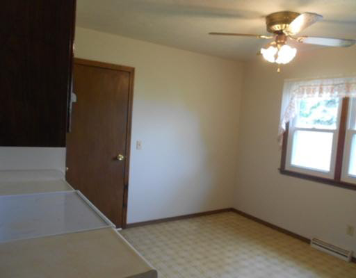 23003 Acacia Pl, South Bend, IN 46628 photo 7