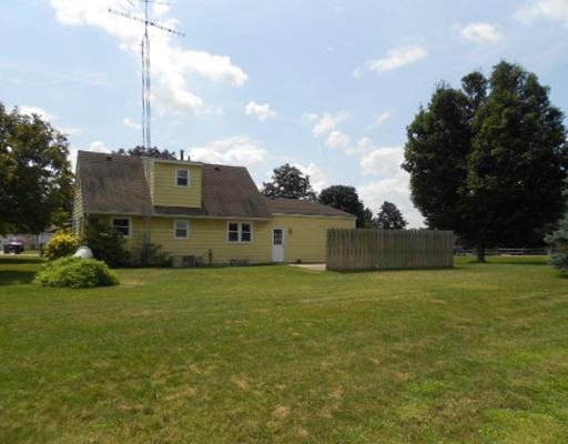 23003 Acacia Pl, South Bend, IN 46628 photo 11