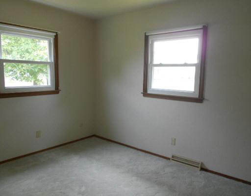 23003 Acacia Pl, South Bend, IN 46628 photo 8